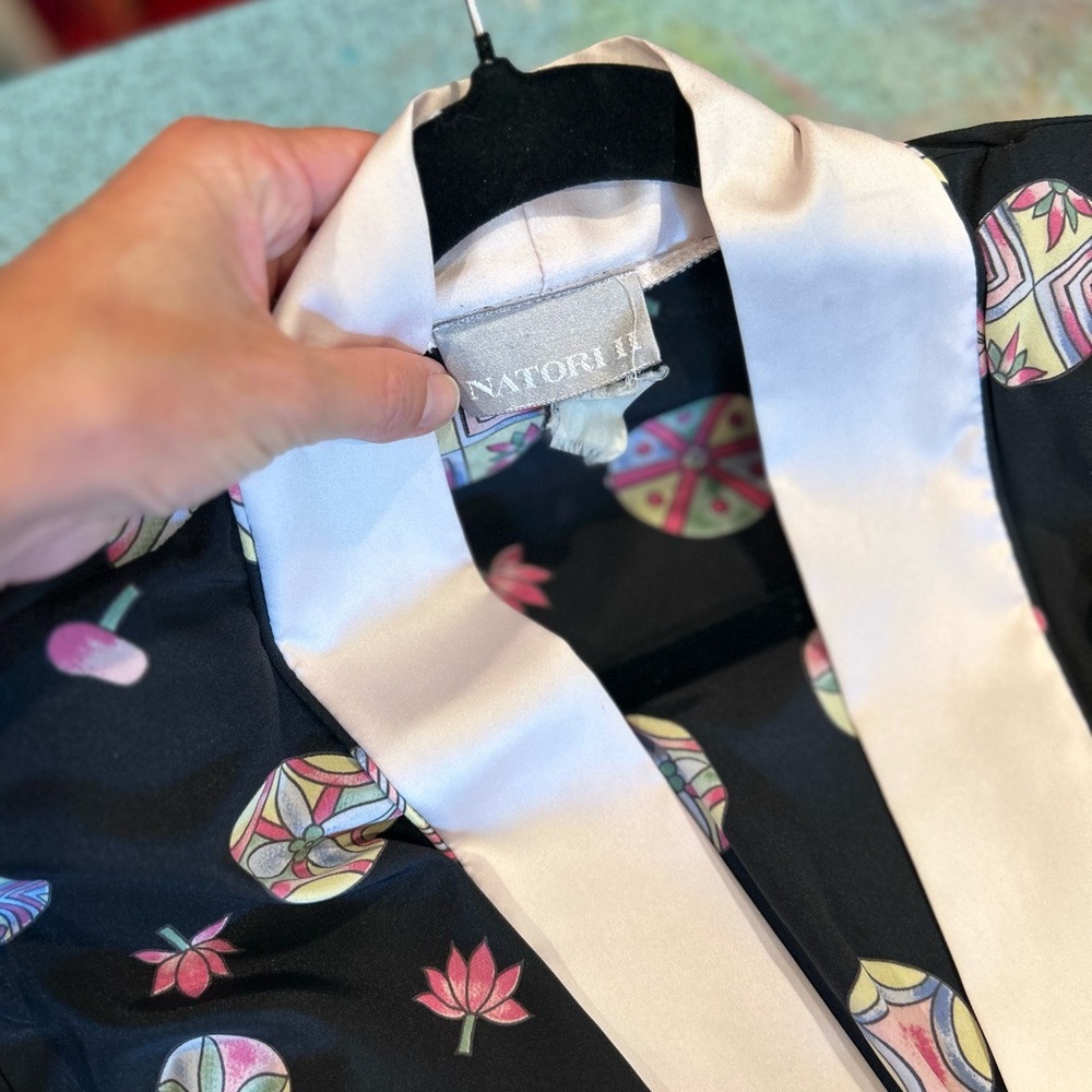Pastel & Black Robe - Picture 8 of 11